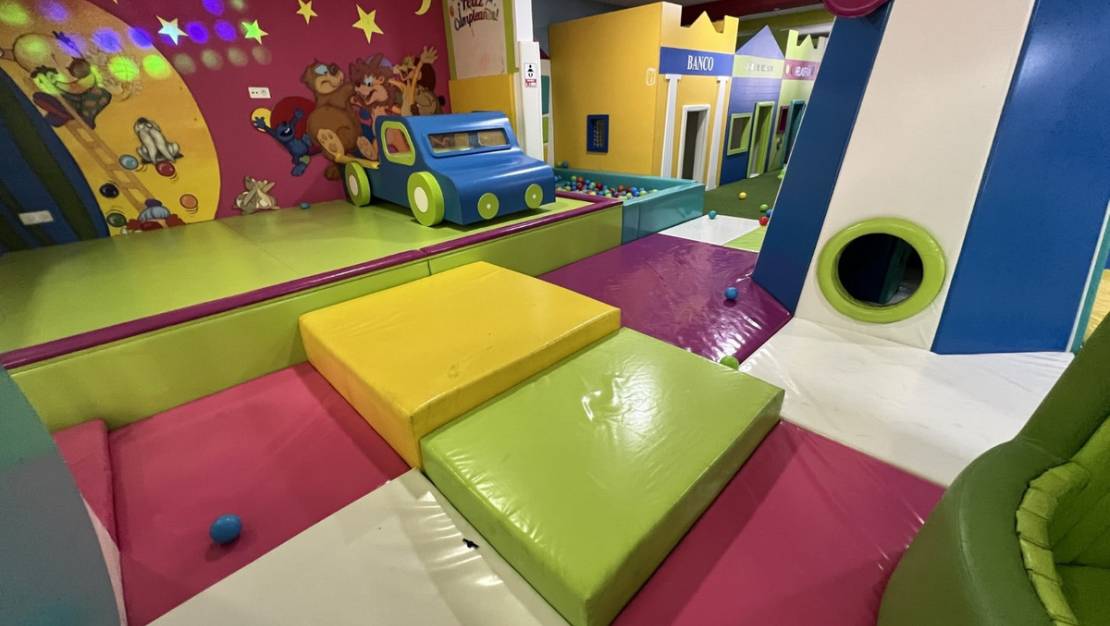 Sale - Commercial property - Torrevieja - Torrevieja Centro