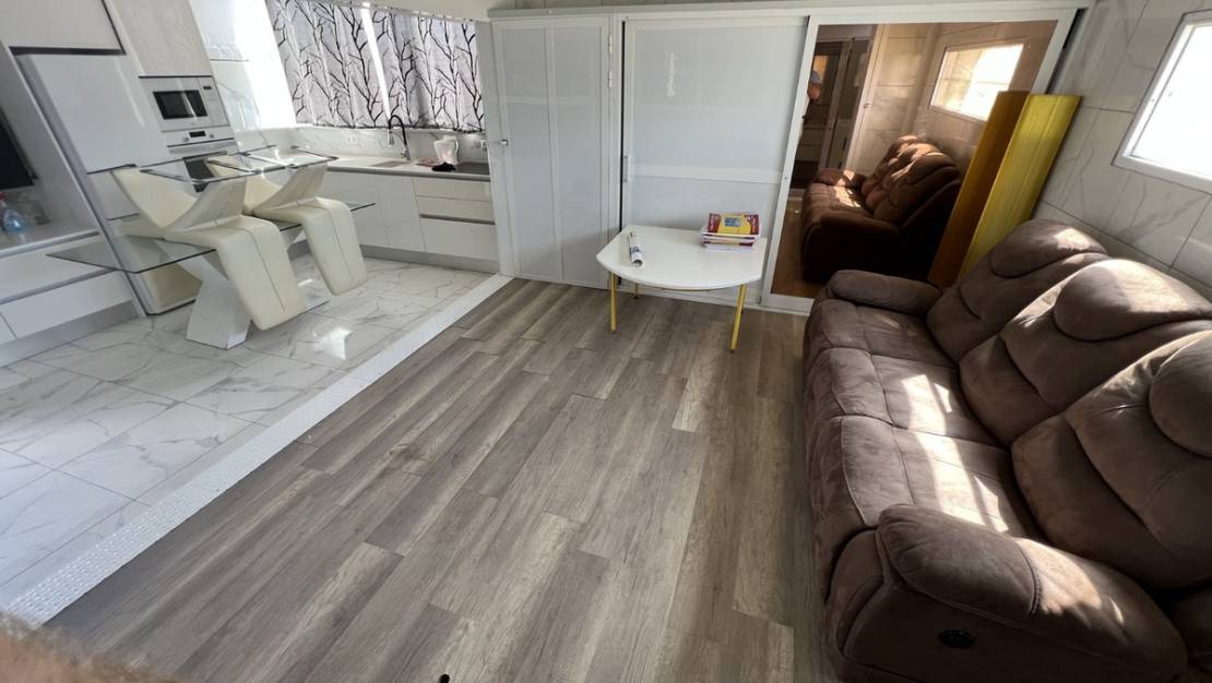 Sale - Commercial property - Torrevieja - Torrevieja Centro