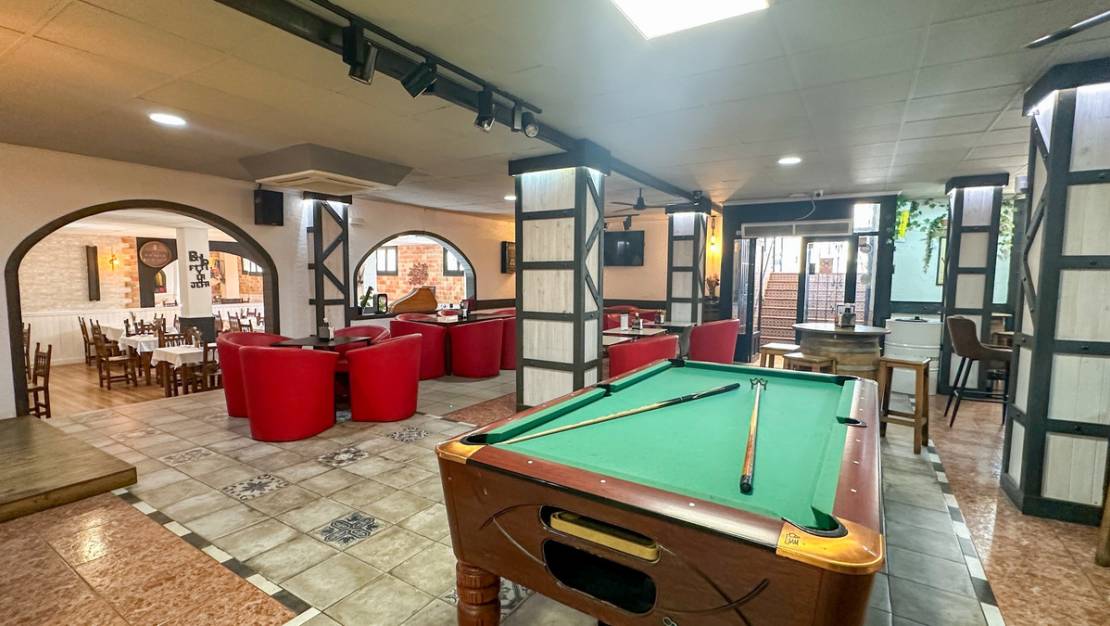 Sale - Commercial property - Torrevieja - Torrevieja Centro