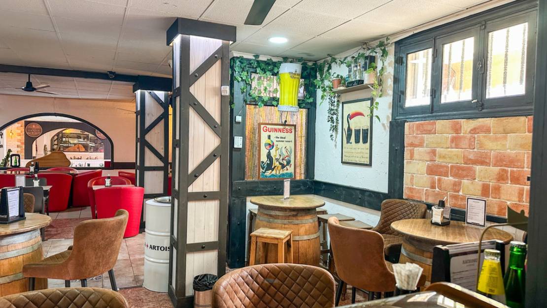 Sale - Commercial property - Torrevieja - Torrevieja Centro