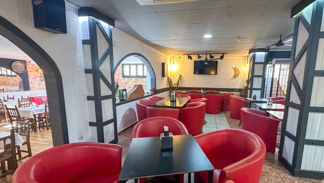 Sale - Commercial property - Torrevieja - Torrevieja Centro