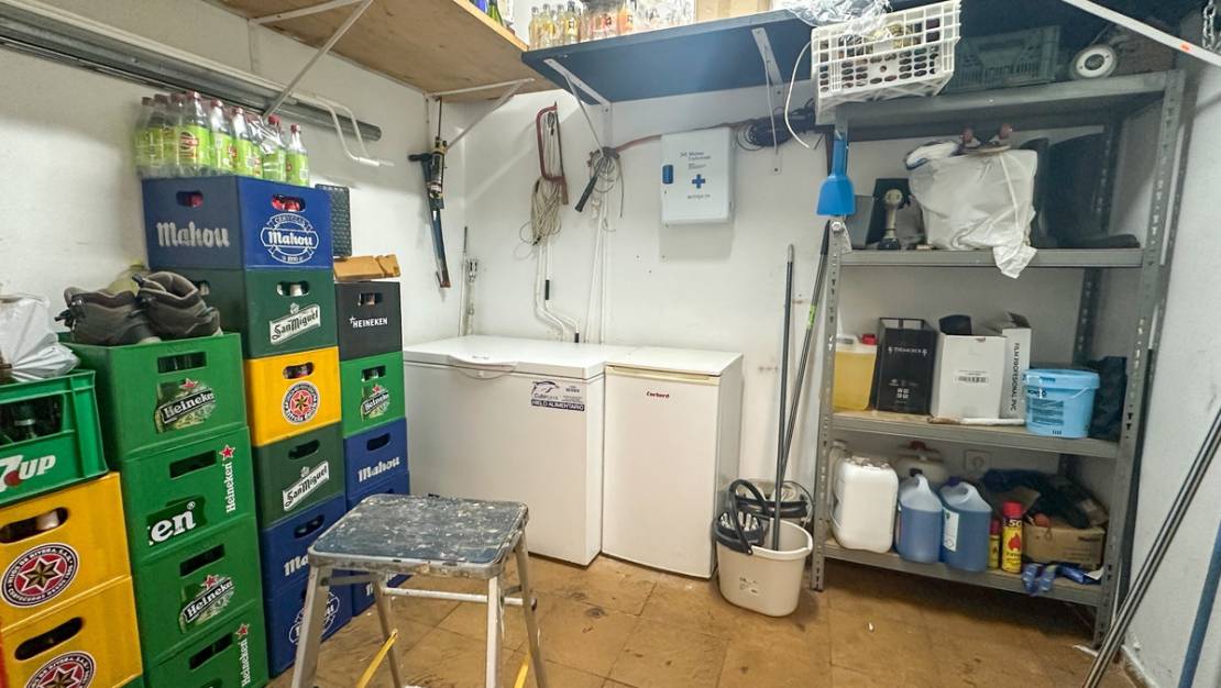 Sale - Commercial property - Torrevieja - Torrevieja Centro