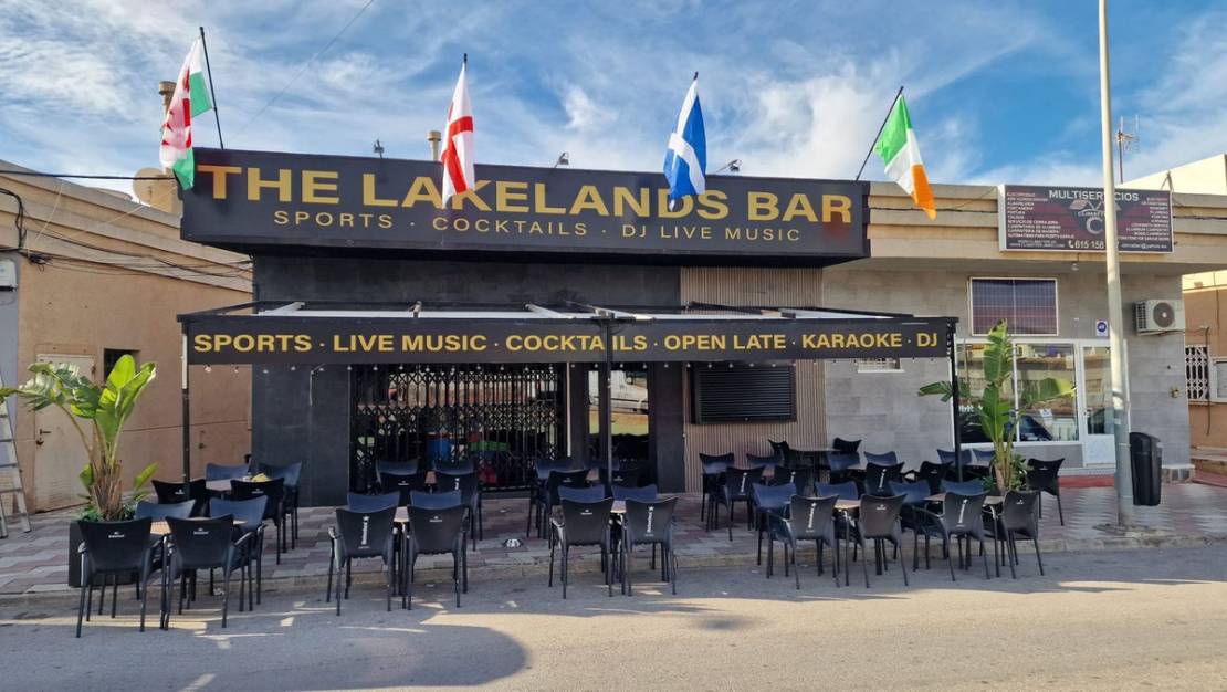 Sale - Commercial property - Torrevieja - Torrevieja Centro