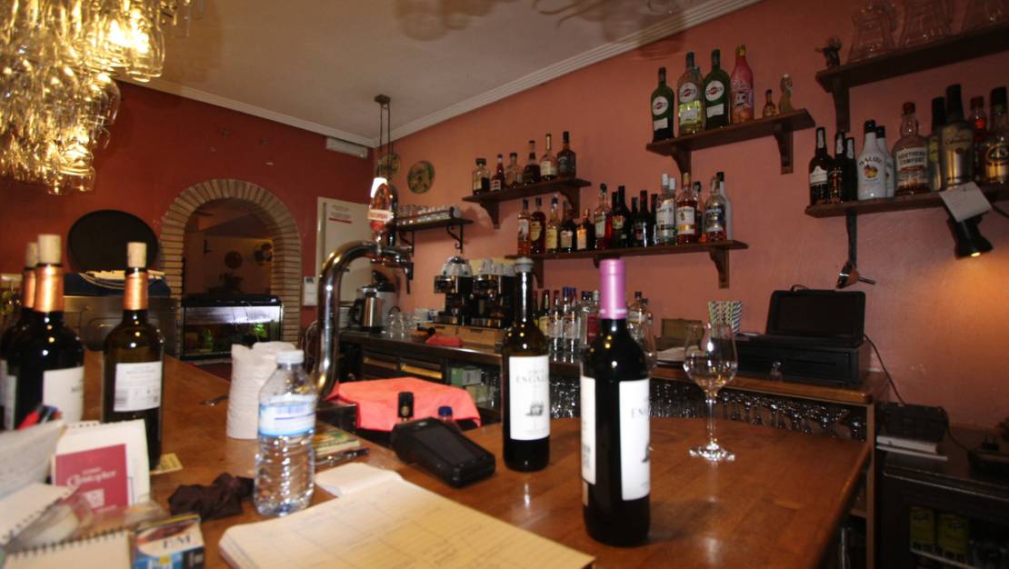 Sale - Commercial property - Torrevieja - Torrevieja Centro