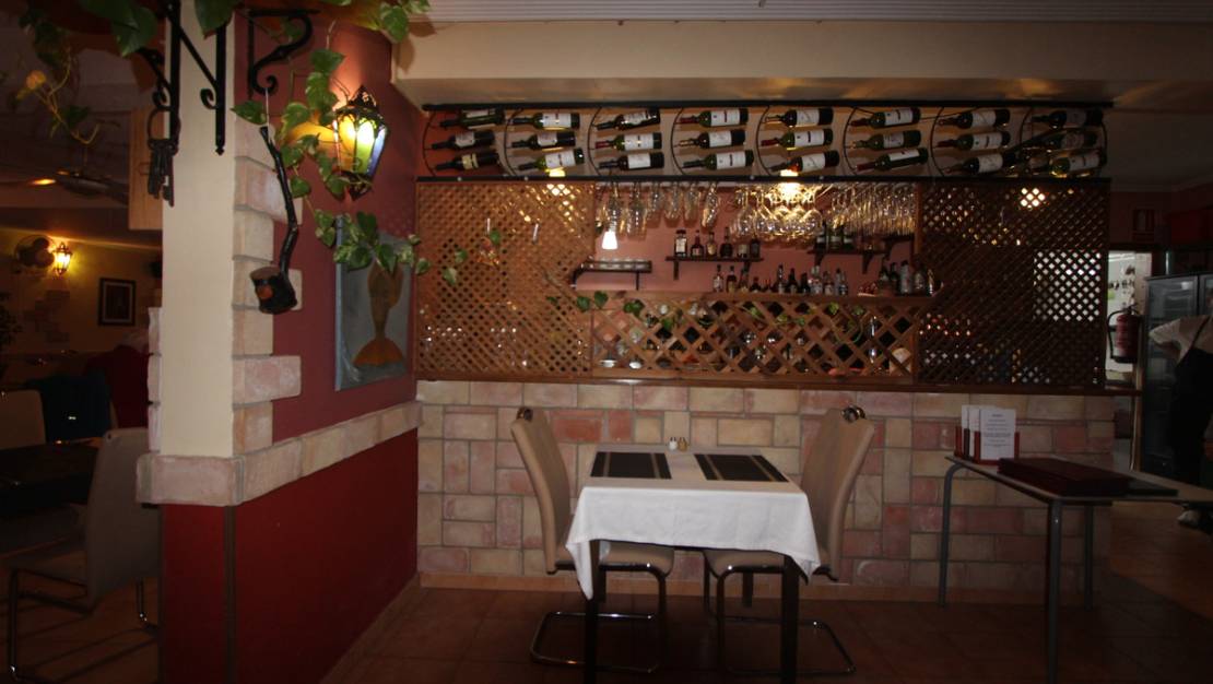 Sale - Commercial property - Torrevieja - Torrevieja Centro