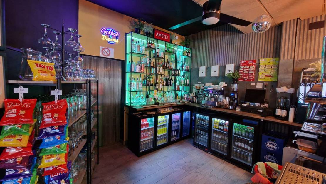 Sale - Commercial property - Torrevieja - Torrevieja Centro