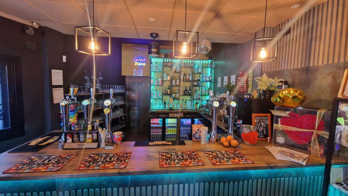 Sale - Commercial property - Torrevieja - Torrevieja Centro