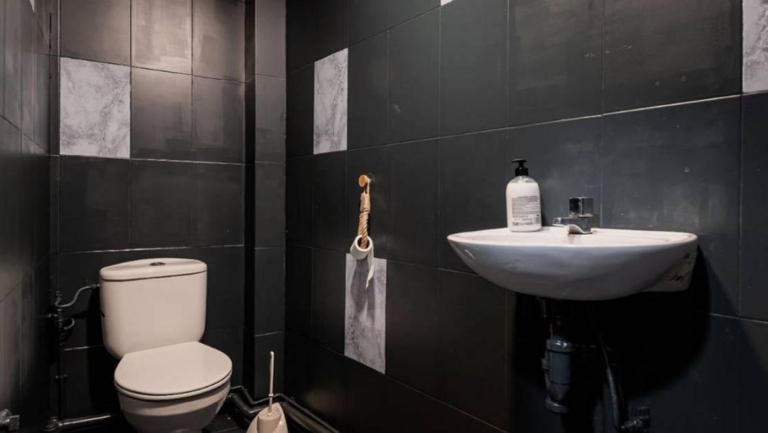 Sale - Commercial property - Torrevieja - Torrevieja Centro