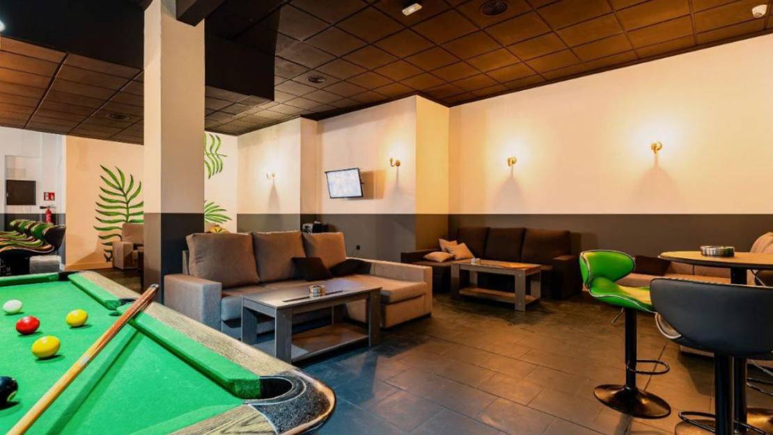 Sale - Commercial property - Torrevieja - Torrevieja Centro