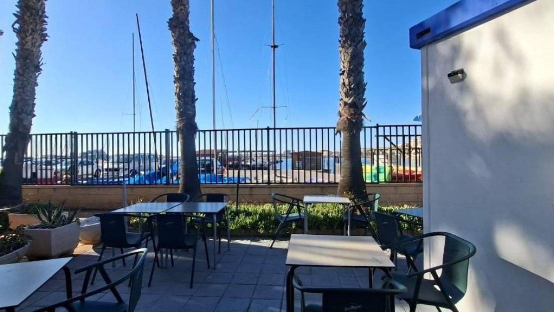 Sale - Commercial property - Torrevieja - Torrevieja Centro
