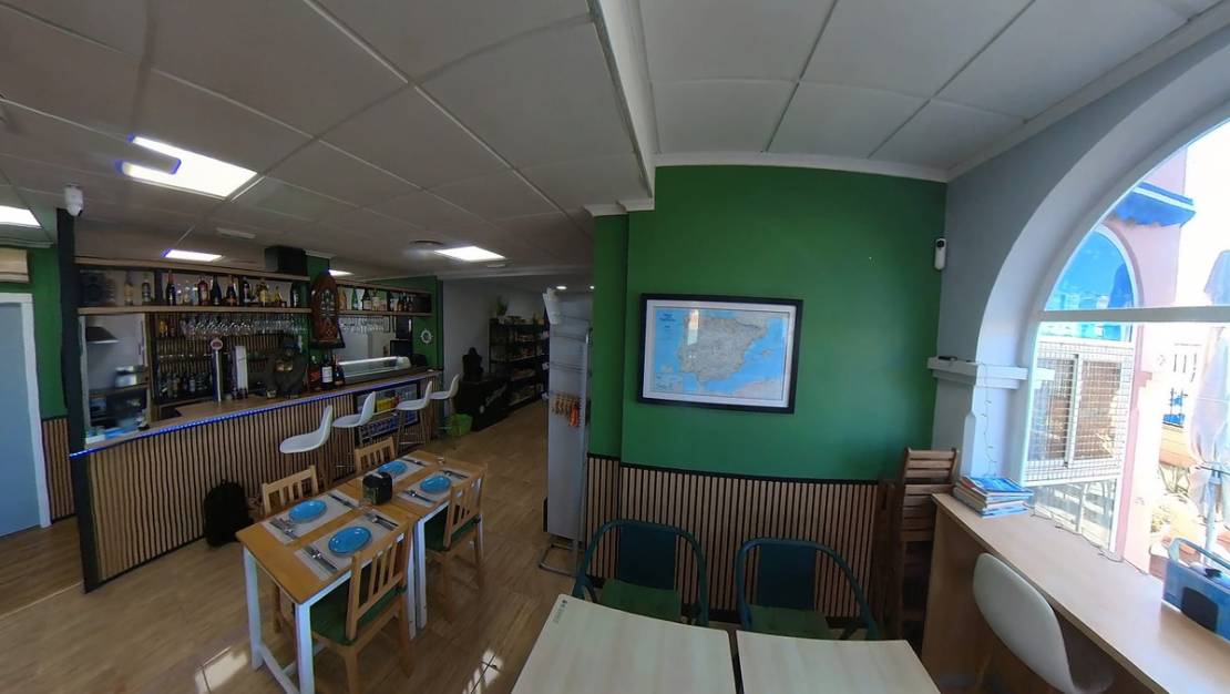 Sale - Commercial property - Torrevieja - Torrevieja Centro