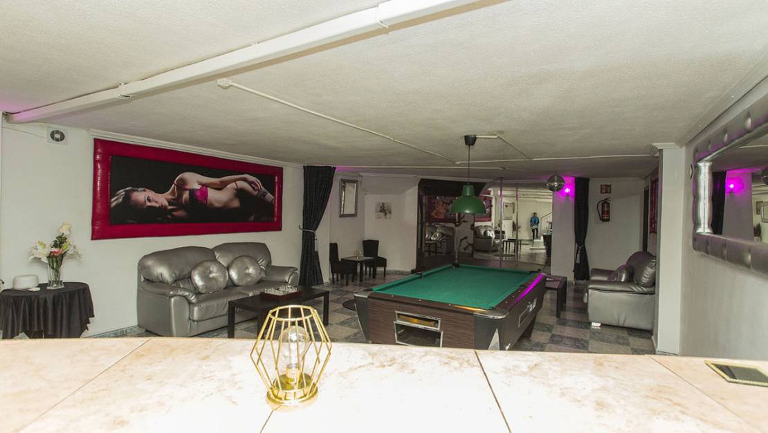 Sale - Commercial property - Torrevieja - Torrevieja Centro