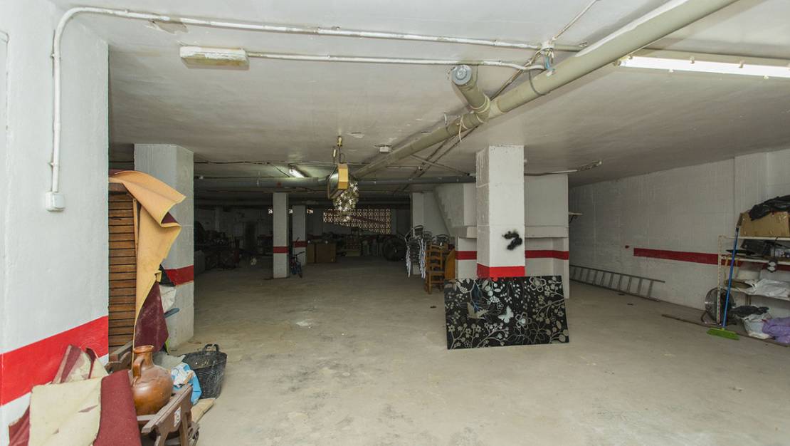Sale - Commercial property - Torrevieja - Torrevieja Centro
