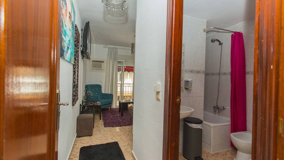 Sale - Commercial property - Torrevieja - Torrevieja Centro