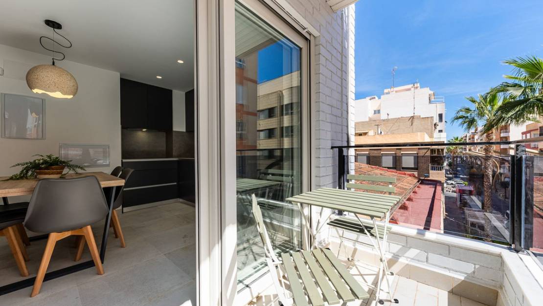 Sale - Commercial property - Torrevieja - Torrevieja Centro