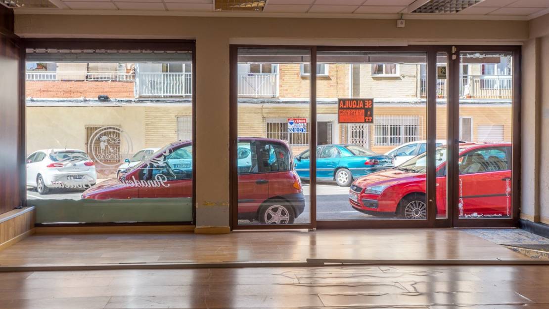 Sale - Commercial property - Torrevieja - Torrevieja Centro