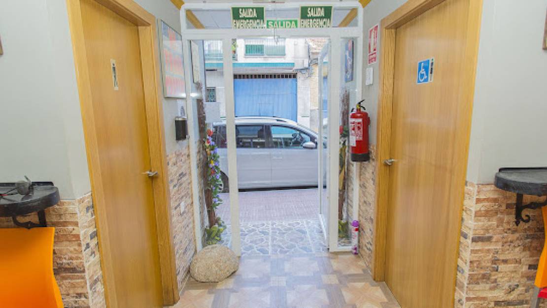 Sale - Commercial property - Torrevieja - Torrevieja Centro