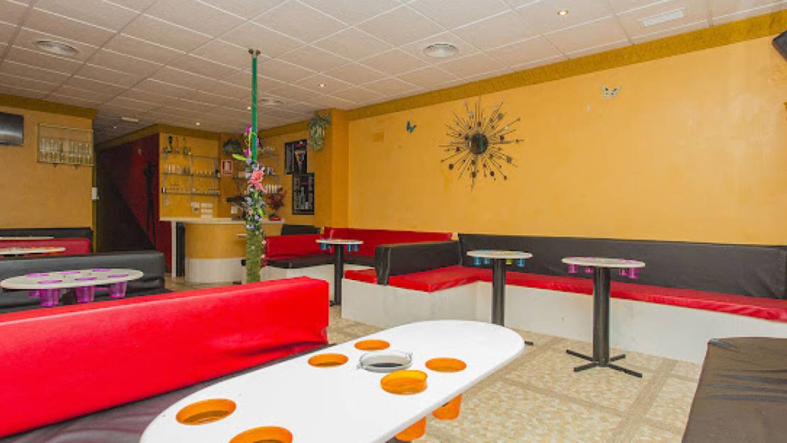 Sale - Commercial property - Torrevieja - Torrevieja Centro
