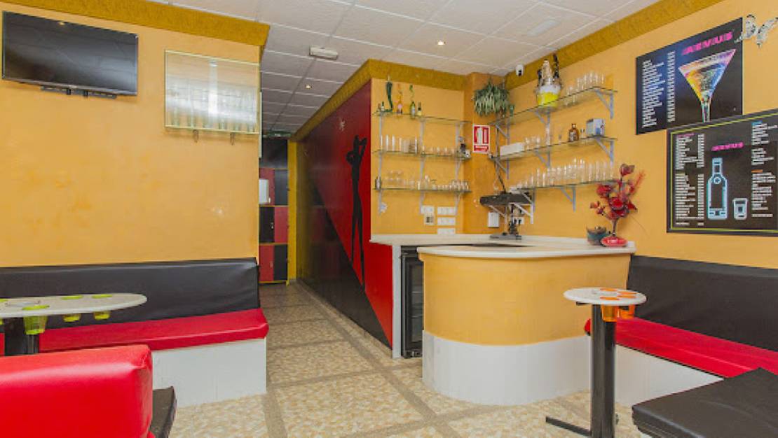 Sale - Commercial property - Torrevieja - Torrevieja Centro