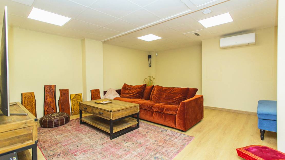 Sale - Commercial property - Torrevieja - Torrevieja Centro