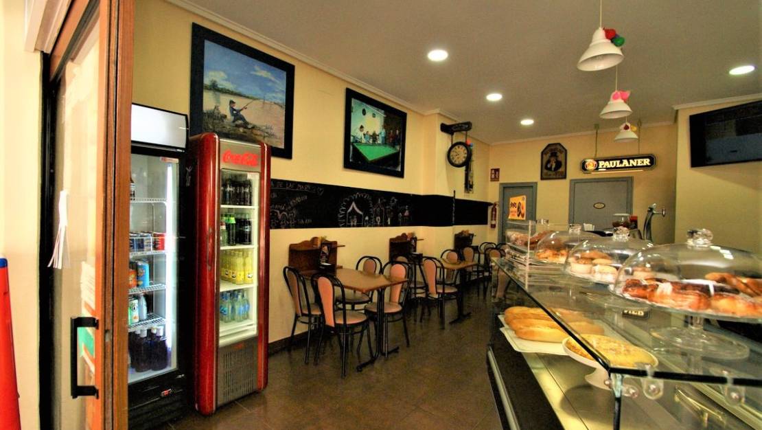 Sale - Commercial property - Torrevieja - Torrevieja Centro