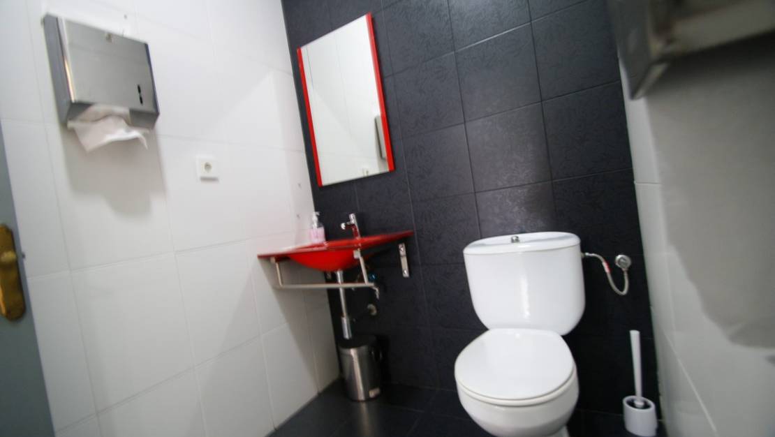 Sale - Commercial property - Torrevieja - Torrevieja Centro