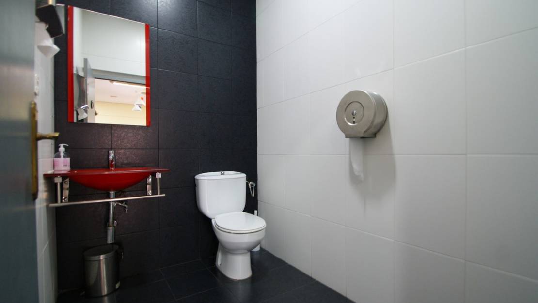 Sale - Commercial property - Torrevieja - Torrevieja Centro