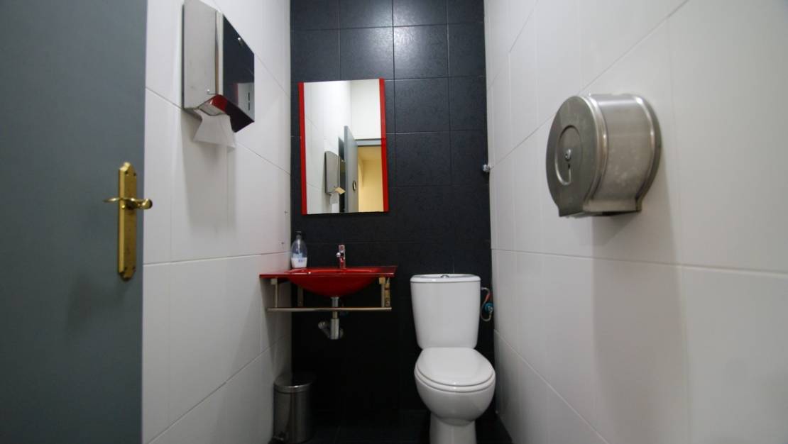 Sale - Commercial property - Torrevieja - Torrevieja Centro