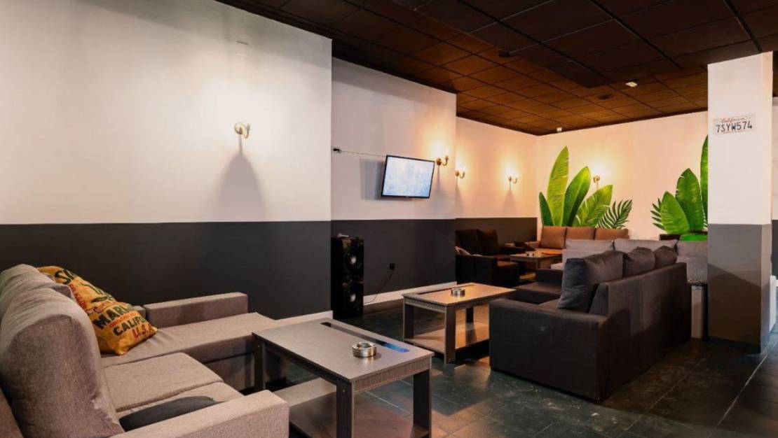 Sale - Commercial property - Torrevieja - Torrevieja Centro