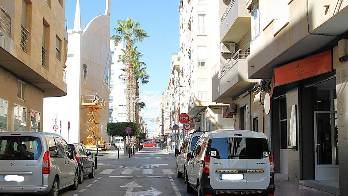 Sale - Commercial property - Torrevieja - Torrevieja Centro