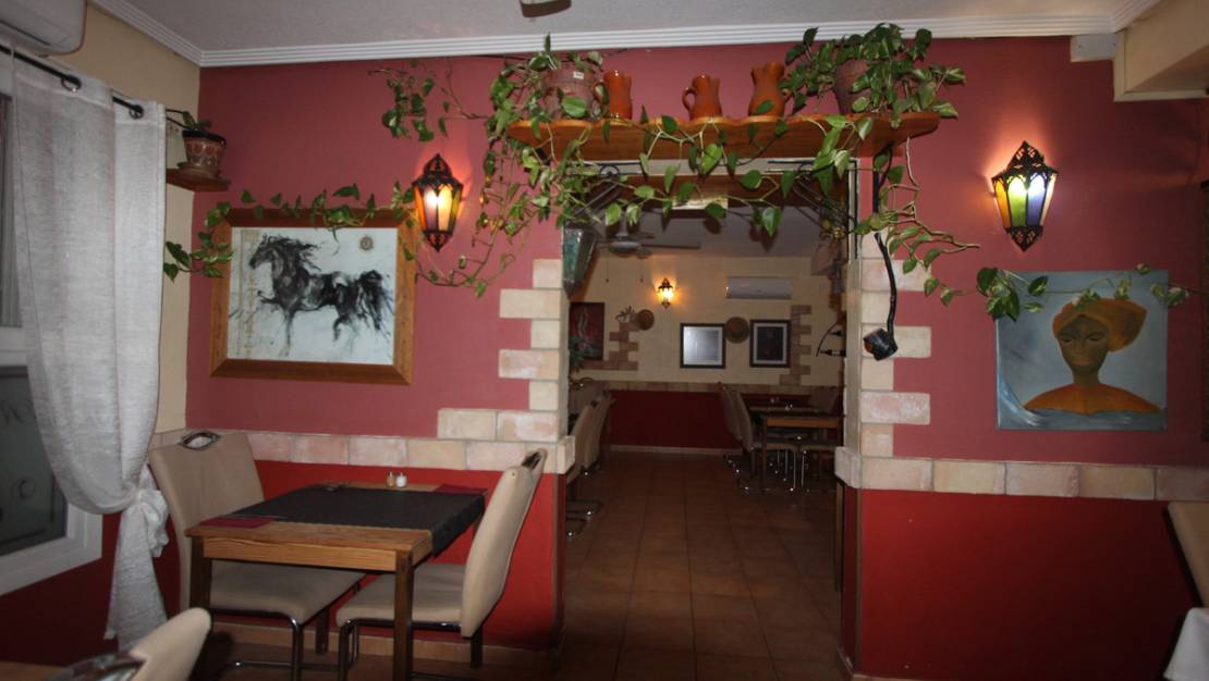 Sale - Commercial property - Torrevieja - Torrevieja Centro