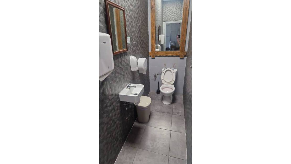 Sale - Commercial property - Torrevieja - Torrevieja Centro