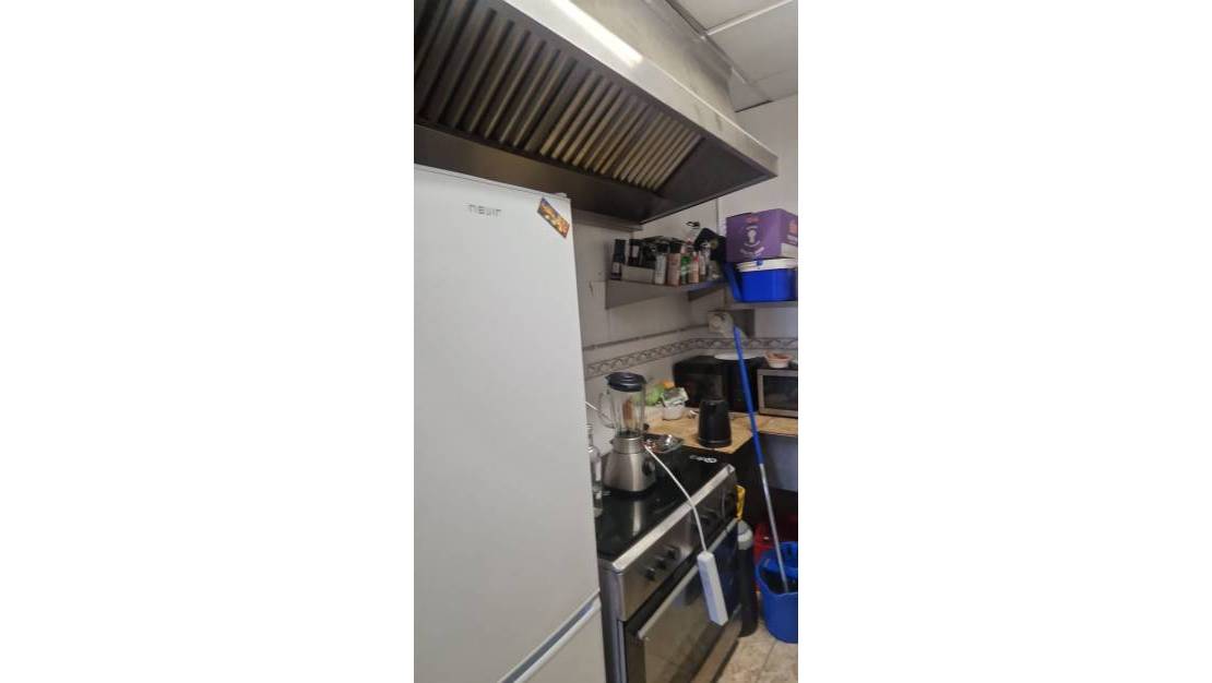 Sale - Commercial property - Torrevieja - Torrevieja Centro