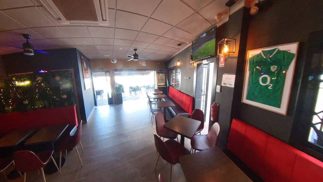 Sale - Commercial property - Torrevieja - Torrevieja Centro
