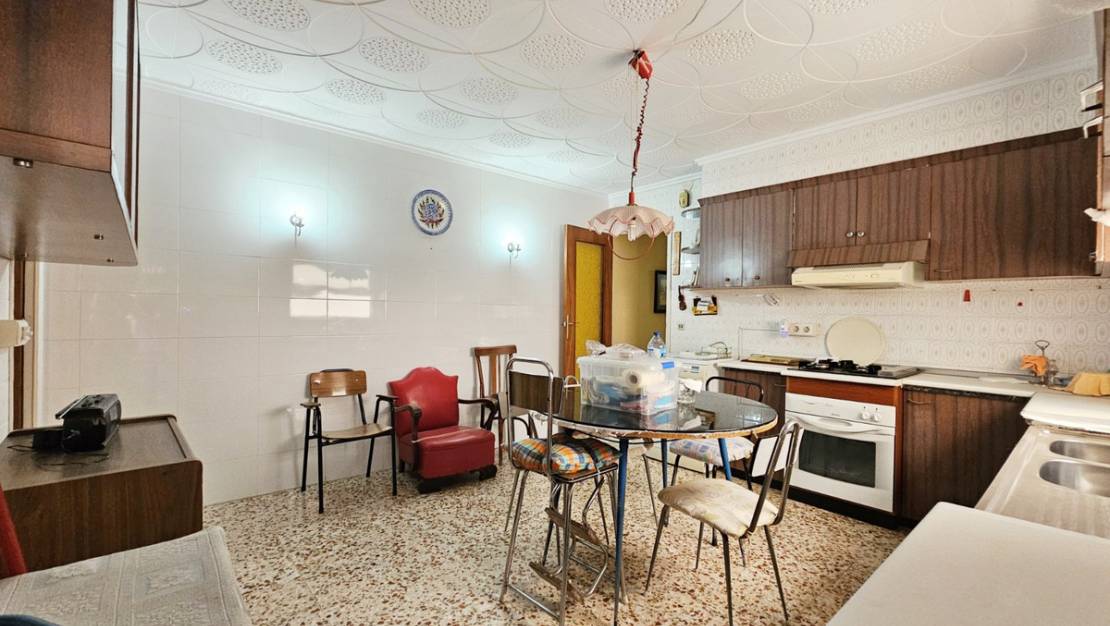 Sale - Commercial property - Torrevieja - Torrevieja Centro