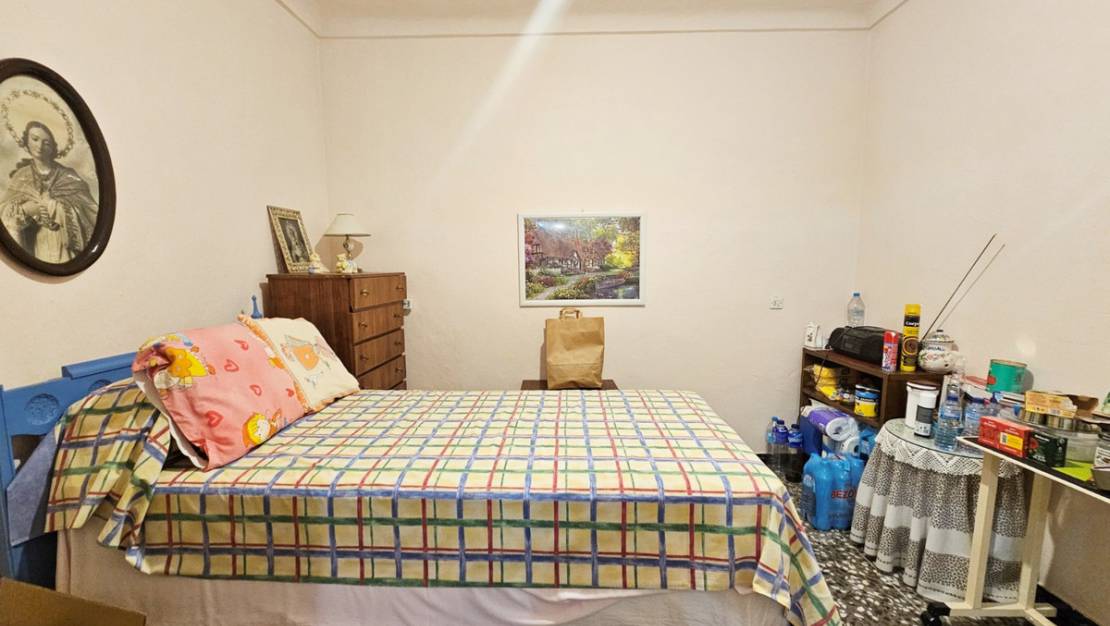 Sale - Commercial property - Torrevieja - Torrevieja Centro