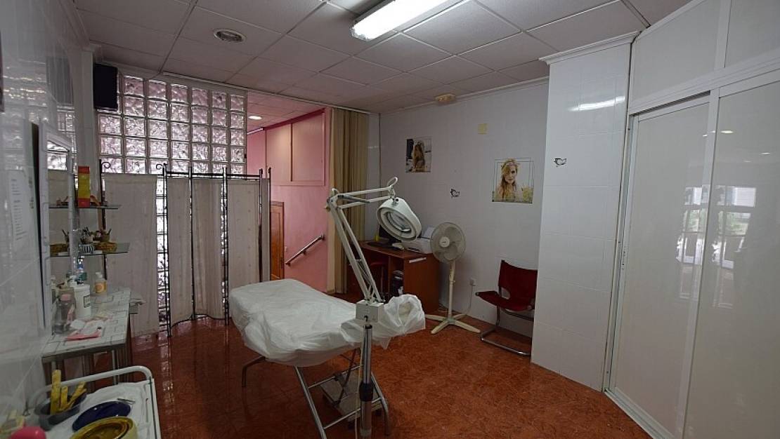 Sale - Commercial property - Torrevieja - Torrevieja Centro