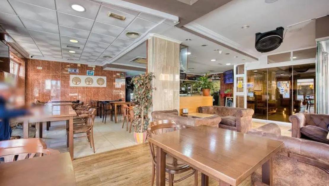 Sale - Commercial property - Torrevieja - Torrevieja Centro