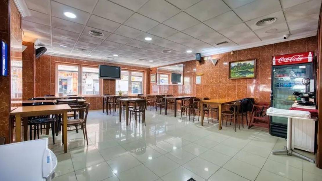 Sale - Commercial property - Torrevieja - Torrevieja Centro