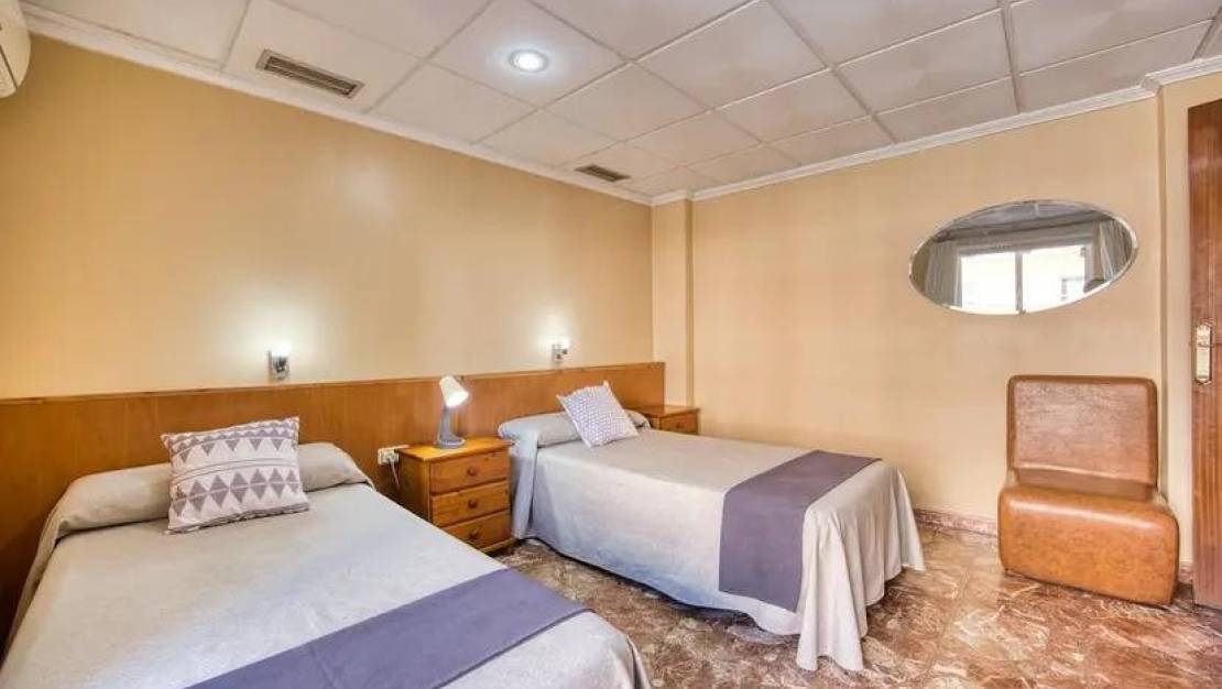 Sale - Commercial property - Torrevieja - Torrevieja Centro