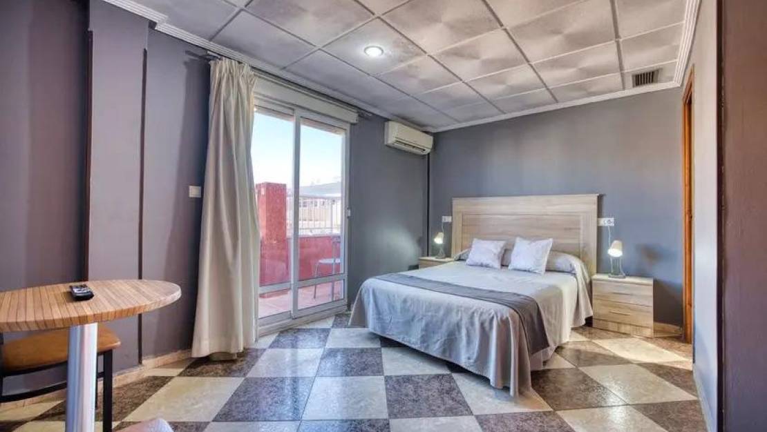 Sale - Commercial property - Torrevieja - Torrevieja Centro