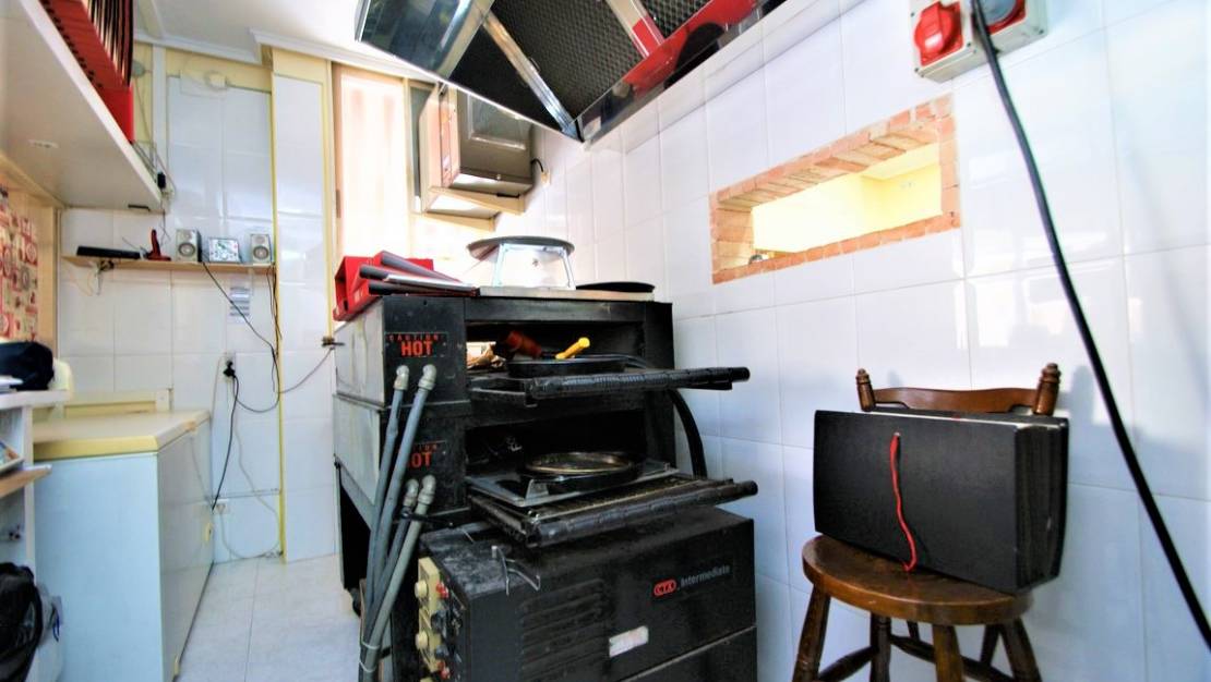 Sale - Commercial property - Torrevieja - Torrevieja Centro