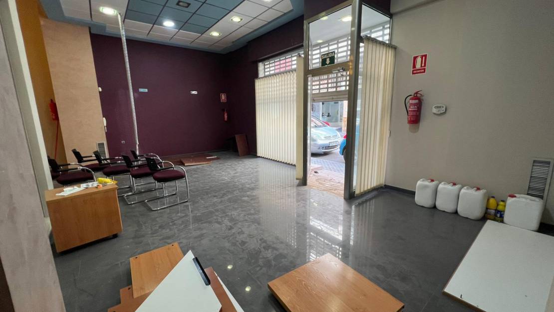 Sale - Commercial Unit - Beniel - CENTRO