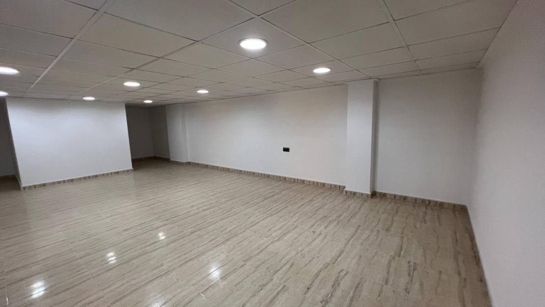 Sale - Commercial Unit - Beniel - CENTRO