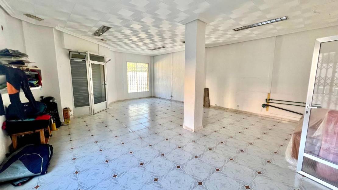 Sale - Commercial Unit - Jacarilla