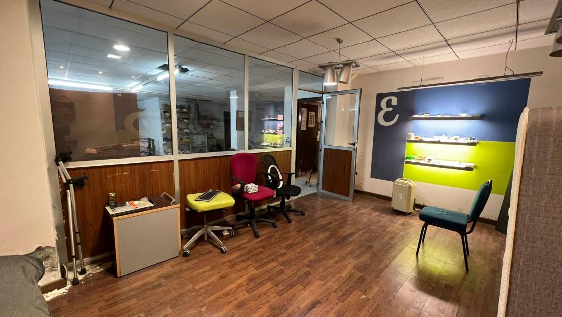 Sale - Commercial Unit - Torrevieja - Aguas nuevas 2