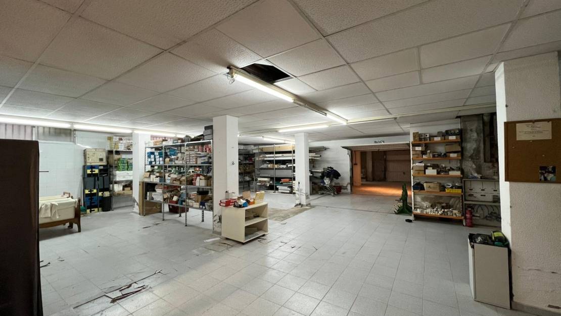 Sale - Commercial Unit - Torrevieja - Aguas nuevas 2