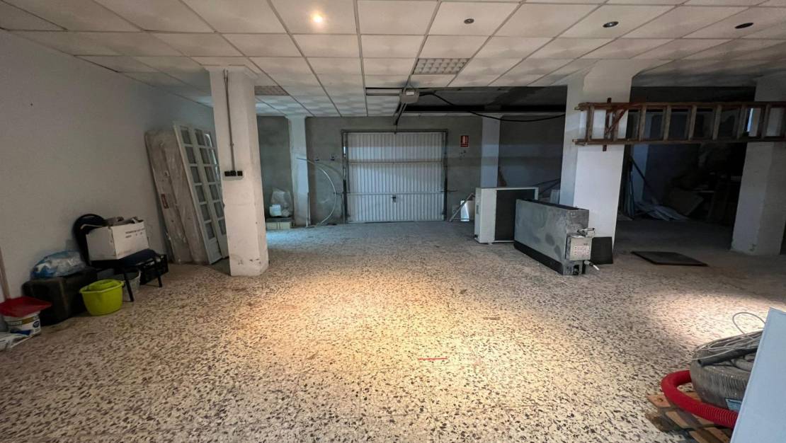 Sale - Commercial Unit - Torrevieja - Aguas nuevas 2