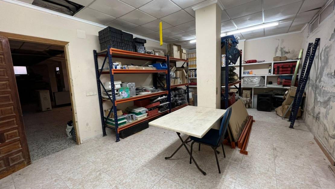Sale - Commercial Unit - Torrevieja - Aguas nuevas 2