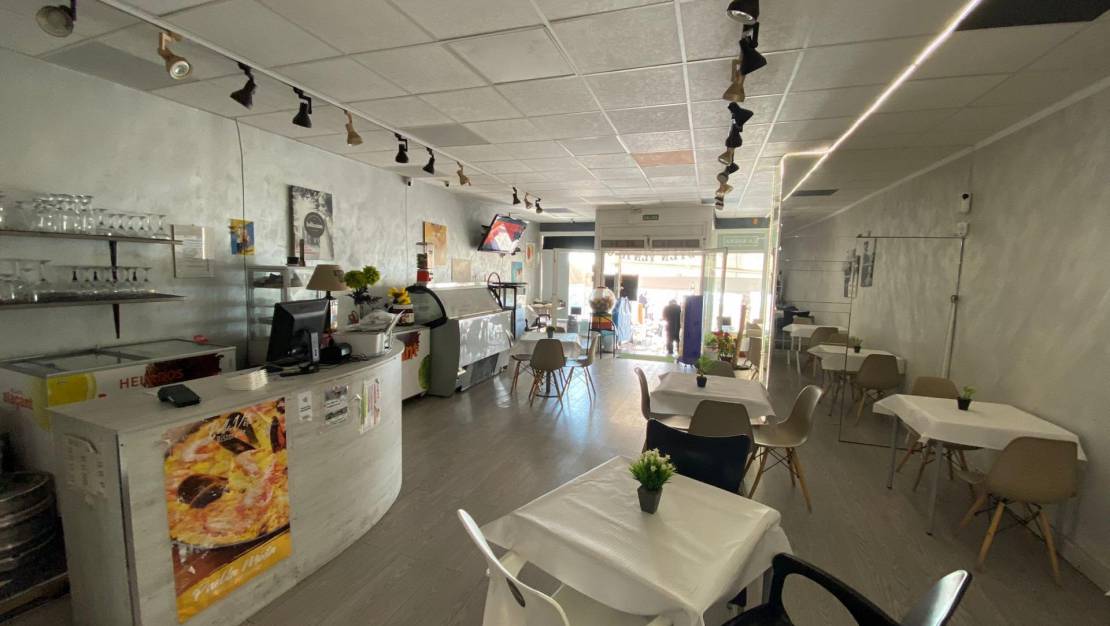 Sale - Commercial Unit - Torrevieja - Playa del Cura